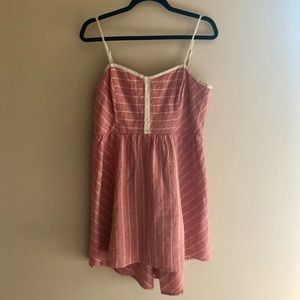 Linen dress with hi-low hem